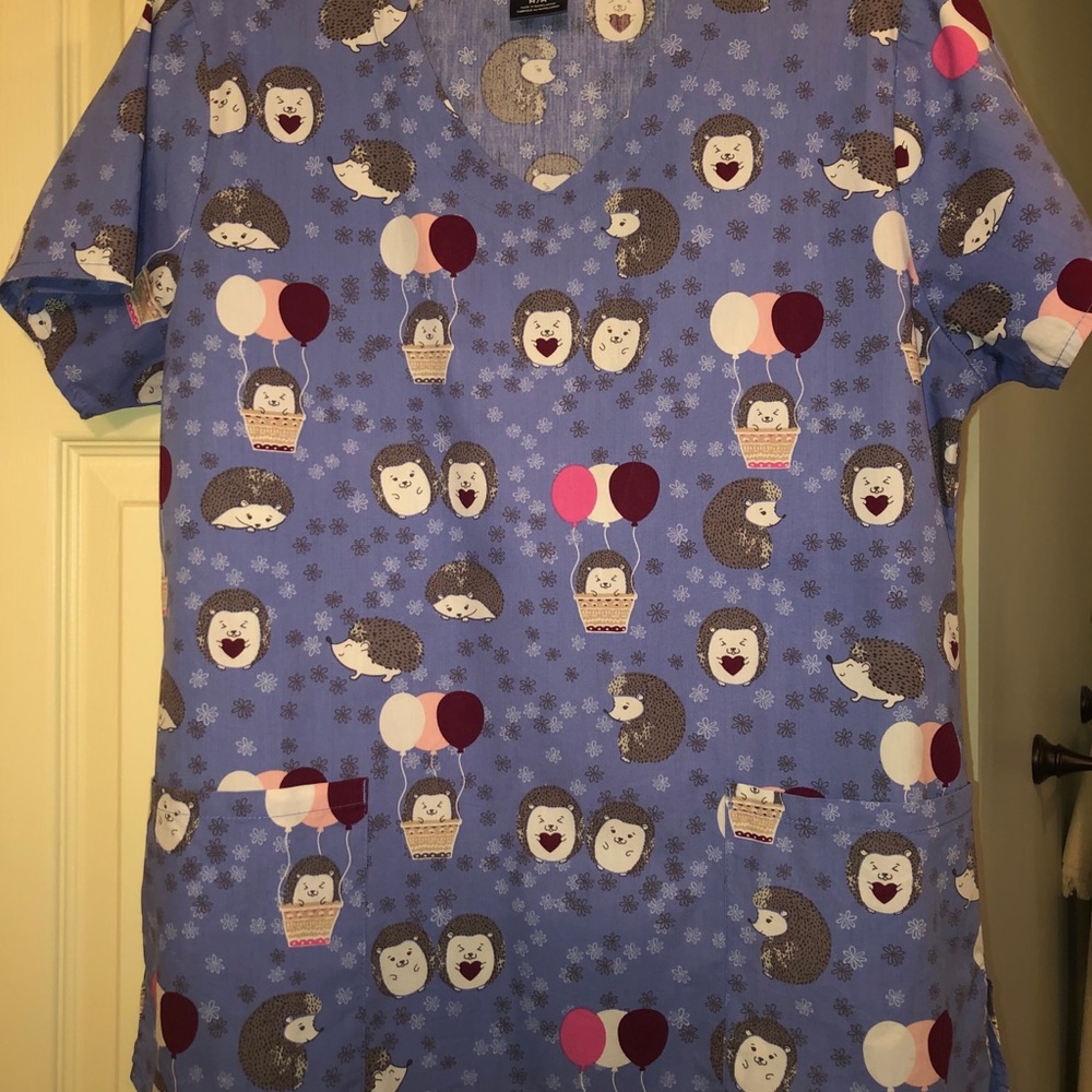 Scrub top